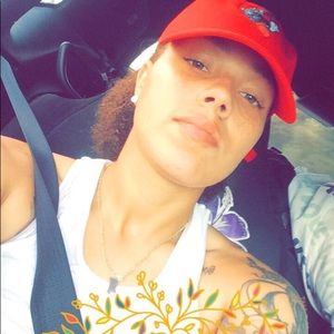 Meet your Posher, Red